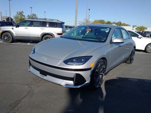 2025 Hyundai IONIQ 6 SE