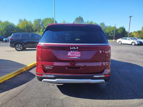 2023 Kia Carnival LX