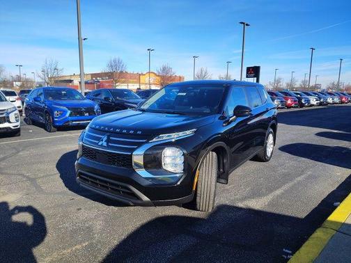 2026 Mitsubishi Outlander ES 2.5 S-AWC