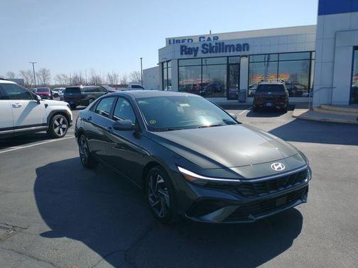 2025 Hyundai ELANTRA Limited