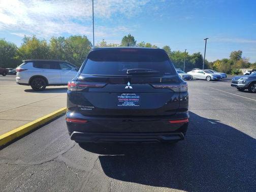2025 Mitsubishi Outlander ES 2.5 S-AWC