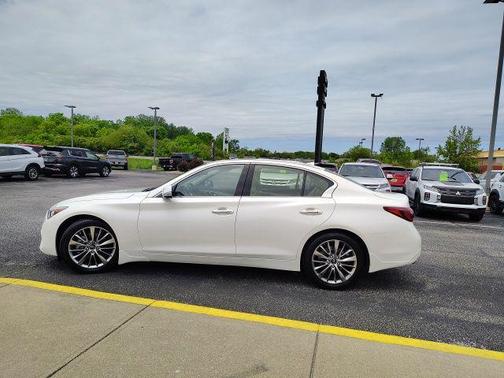 Majestic White 2022 INFINITI Q50 3.0t LUXE