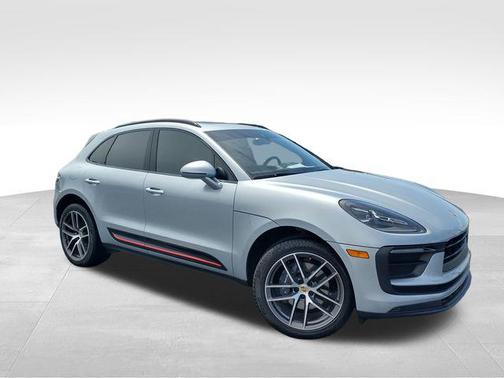 2022 Porsche Macan Base