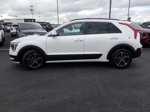 2025 Kia Niro EX