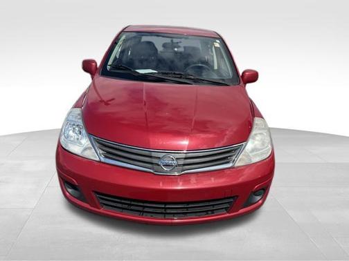 2010 Nissan Versa 1.8 S