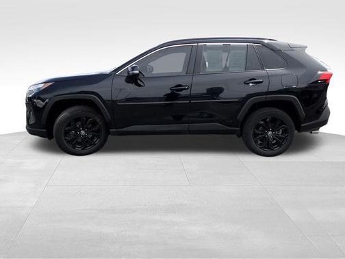2022 Toyota RAV4 Hybrid XLE Premium