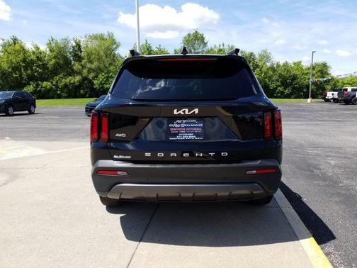 2022 Kia Sorento S