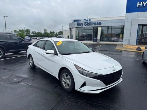 2023 Hyundai ELANTRA SE