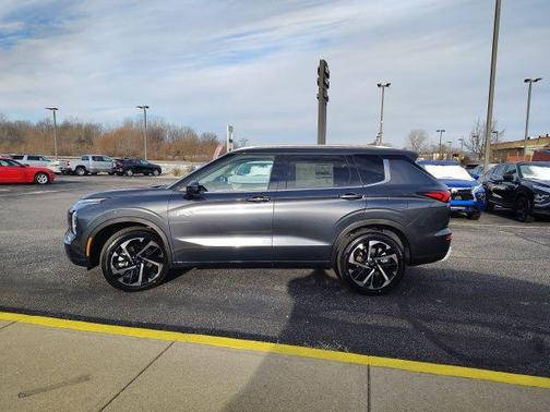 2025 Mitsubishi Outlander PHEV SEL