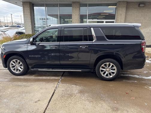 2023 Chevrolet Suburban Premier