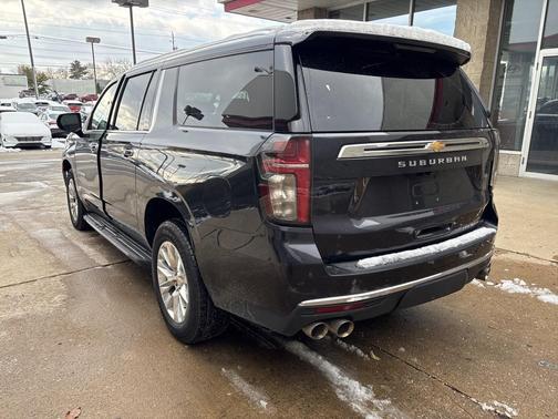 2023 Chevrolet Suburban Premier