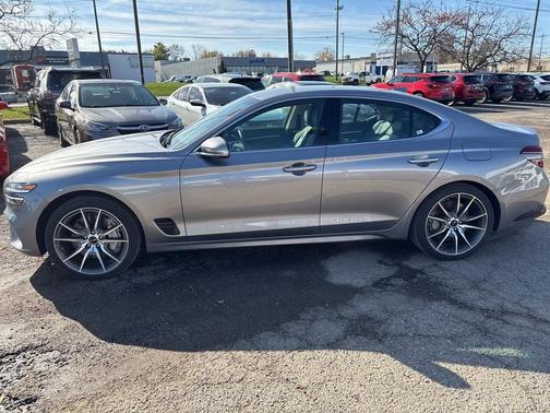 2025 Genesis G70 2.5T