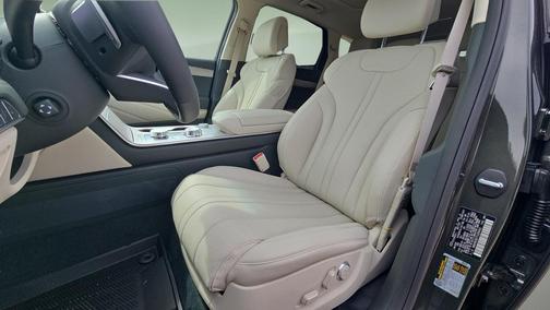 Green 2026 Genesis GV80 2.5T