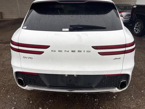 2025 Genesis GV70 2.5T