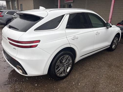 2025 Genesis GV70 2.5T