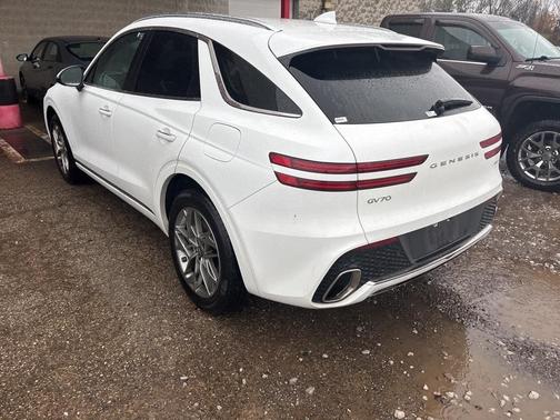 2025 Genesis GV70 2.5T
