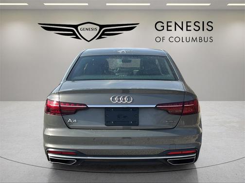 2023 Audi A4 45 S line quattro Premium