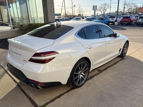 2023 Genesis G70 2.0T