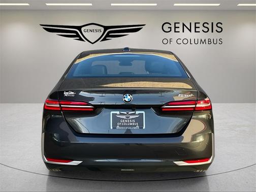 2025 BMW 530 i xDrive