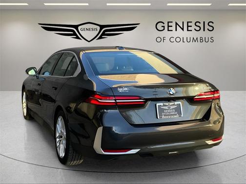 2025 BMW 530 i xDrive