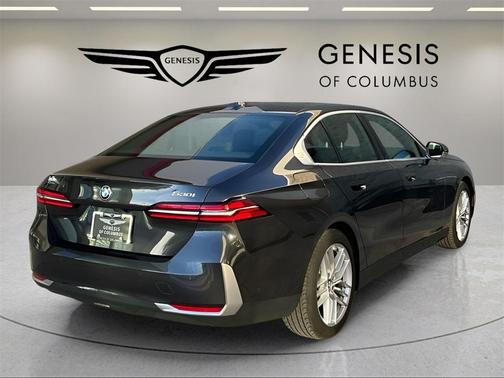 2025 BMW 530 i xDrive