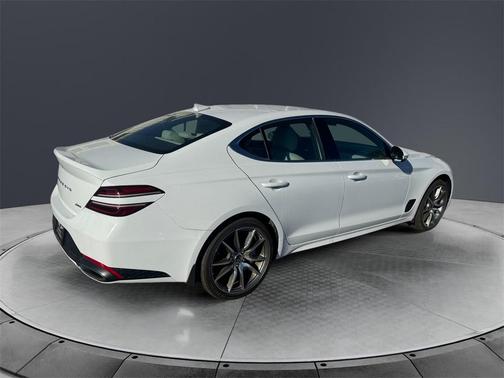 2025 Genesis G70 2.5T
