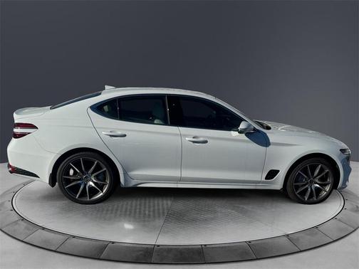 2025 Genesis G70 2.5T