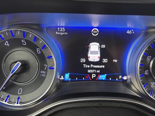 2017 Chrysler 300 Limited