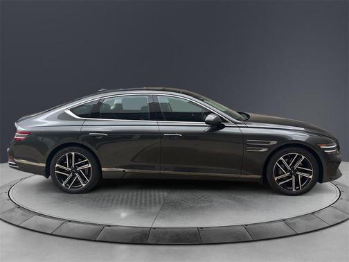 2026 Genesis G80 2.5T