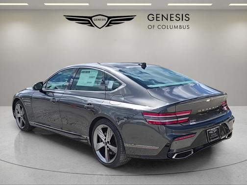 Makalu Gray 2026 Genesis G80 3.5T