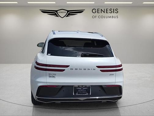 Uyuni White 2026 Genesis GV70 2.5T Advanced
