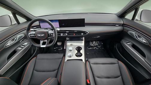 Uyuni White 2026 Genesis GV70 2.5T Sport Prestige