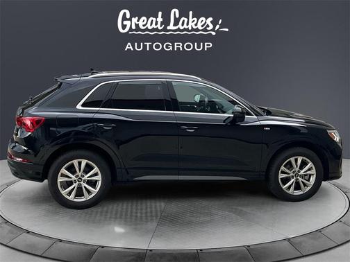 2024 Audi Q3 45 S line Premium