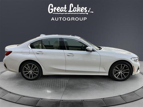 2022 BMW 330 i xDrive