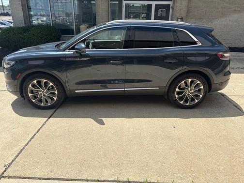 Blue Metallic 2022 Lincoln Nautilus Reserve