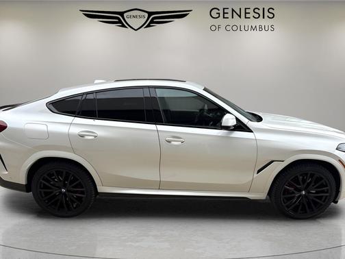 Mineral White Metallic 2026 BMW X6 xDrive40i