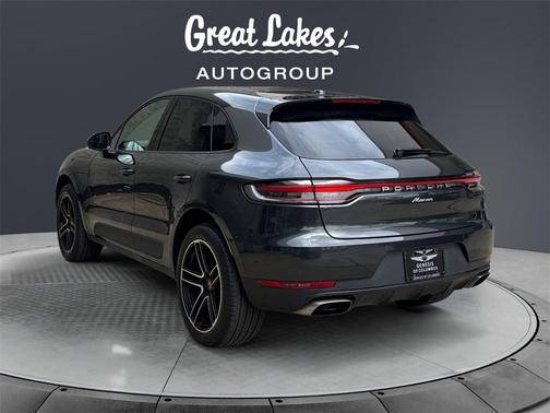 2021 Porsche Macan Base