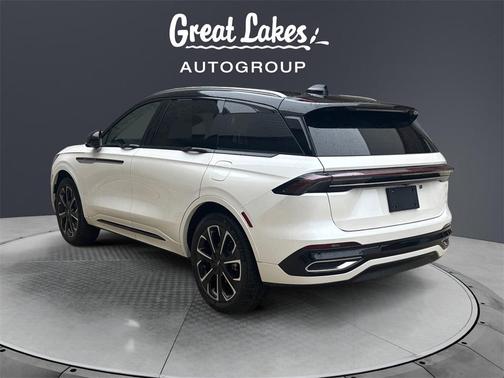 2025 Lincoln Nautilus Reserve