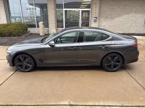 2023 Genesis G70 2.0T