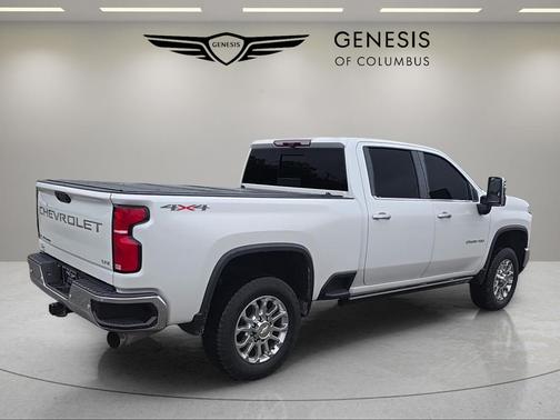 Iridescent Pearl Tricoat 2024 Chevrolet Silverado 2500 LTZ