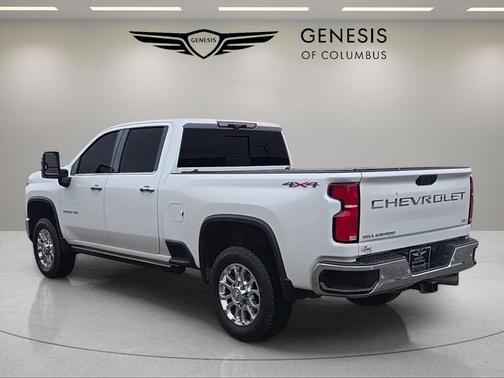 Iridescent Pearl Tricoat 2024 Chevrolet Silverado 2500 LTZ