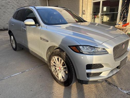 2018 Jaguar F-PACE 25t Prestige