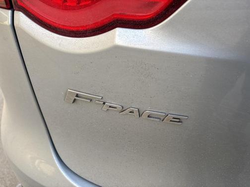 2018 Jaguar F-PACE 25t Prestige
