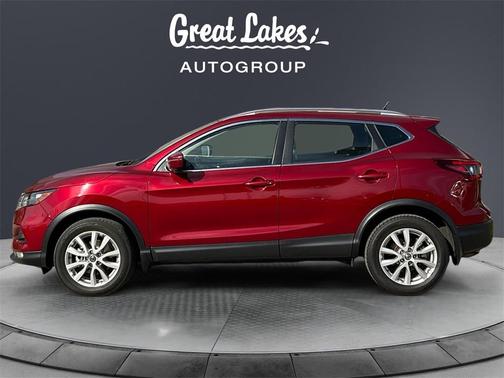 2022 Nissan Rogue Sport SV