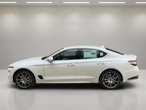 2026 Genesis G70 2.5T Standard