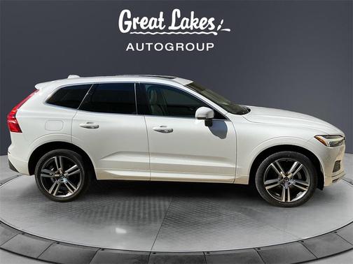 2021 Volvo XC60 T5 Momentum