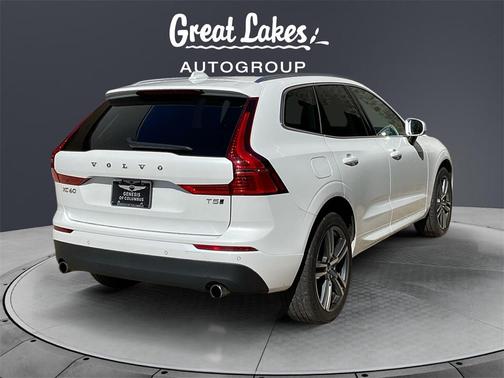 2021 Volvo XC60 T5 Momentum