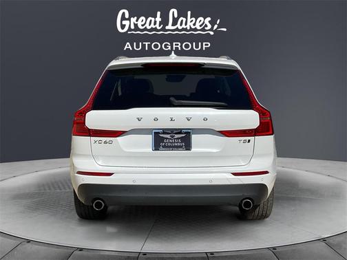2021 Volvo XC60 T5 Momentum