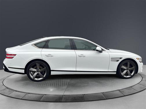 2025 Genesis G80 2.5T