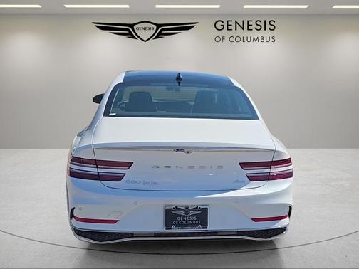 Uyuni White 2026 Genesis G80 2.5T